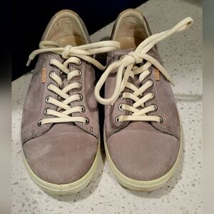 Ecco Women's Taupe Sneakers with Cream Laces | Size 7